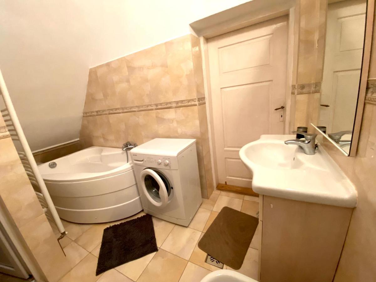 Apartament Super Central Cu Parcare Privata Apartment Arad Exterior photo